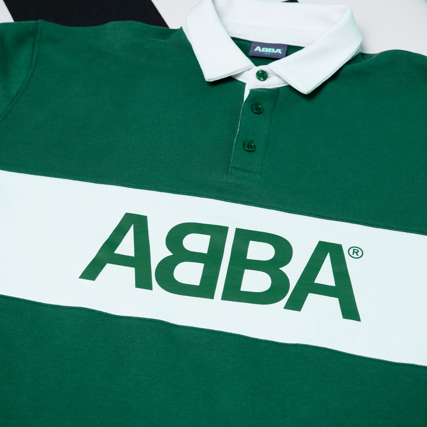 https://images.bravado.de/prod/product-assets/product-asset-data/abba/abba/products/509345/web/475906/image-thumb__475906__3000x3000_original/ABBA_ABBA-Vintage-Rugby-Sweater-Green_Sweater_s509345_o5085864_a475906_v12226651.df737730.png